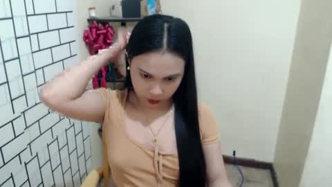 Diane online show from February 5, 7:18 am