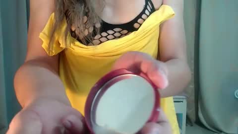 Snapshot of dianne_horny chatting on February 27, 5:18 am Dianne online show from February 27, 5:18 am