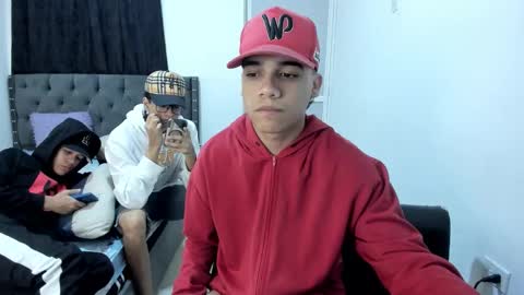 dick online show from November 25, 11:43 am