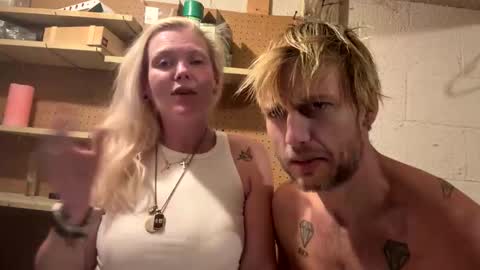 Snapshot of dickeddownsouth chatting on October 24, 10:33 am Beau online show from October 24, 10:33 am