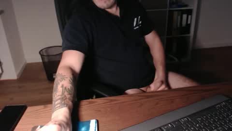 dickeeier96 online show from November 14, 4:17 pm