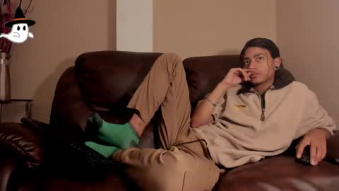 Snapshot of dickie_dicking chatting on October 21, 8:42 pm dickie_dicking online show from October 21, 8:42 pm