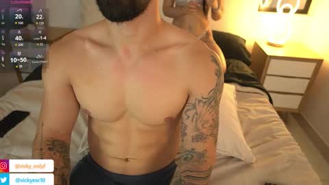 Snapshot of diego_strong_ chatting on November 25, 6:08 pm Diego and Vicky online show from November 25, 6:08 pm