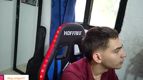 Snapshot of diegorogue_ chatting on March 7, 5:28 pm Diego rogue online show from March 7, 5:28 pm