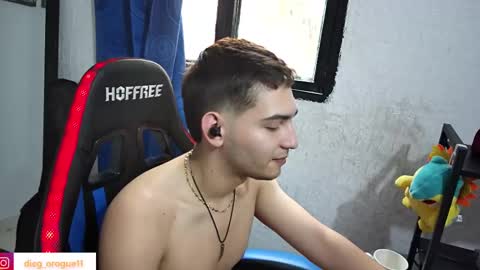 Snapshot of diegorogue_ chatting on March 7, 8:33 pm Diego rogue online show from March 7, 8:33 pm