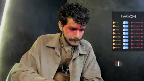 Snapshot of diemond_latinx98 chatting on November 15, 10:26 pm diemond_latinx98 online show from November 15, 10:26 pm