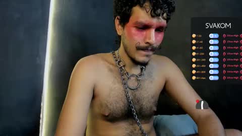 Snapshot of diemond_latinx98 chatting on November 25, 6:19 pm diemond_latinx98 online show from November 25, 6:19 pm