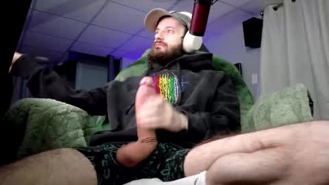 Snapshot of digbicknik chatting on January 10, 2:13 am digbicknik online show from January 10, 2:13 am