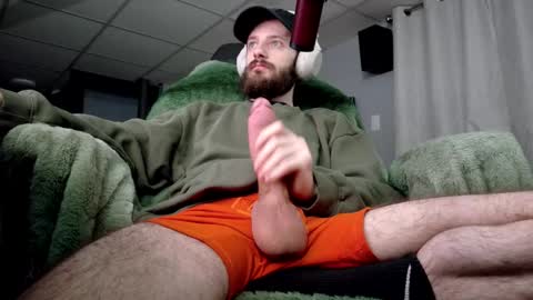 Snapshot of digbicknik chatting on January 11, 2:27 am digbicknik online show from January 11, 2:27 am