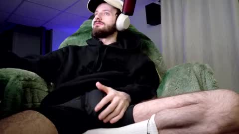 Snapshot of digbicknik chatting on January 12, 3:34 am digbicknik online show from January 12, 3:34 am