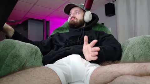 Snapshot of digbicknik chatting on February 23, 1:58 am digbicknik online show from February 23, 1:58 am