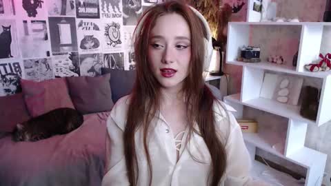 Hi im Alice 3 Im usualy online 03-10 or 17-21 UTC0 online show from October 8, 7:28 am