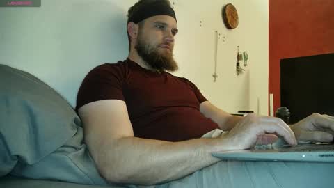 Snapshot of dikdowndaddy chatting on December 16, 1:05 pm Daddy online show from December 16, 1:05 pm