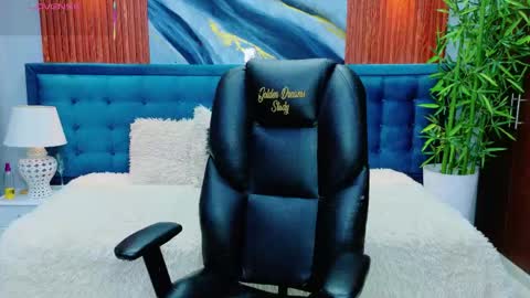 Snapshot of dilan_911 chatting on April 28, 3:39 pm DILAN online show from April 28, 3:39 pm
