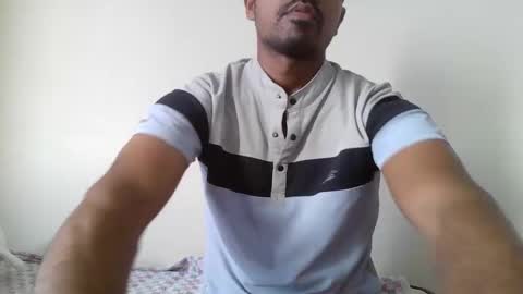 Snapshot of dilip_09 chatting on February 21, 12:38 am dilip_09 online show from February 21, 12:38 am