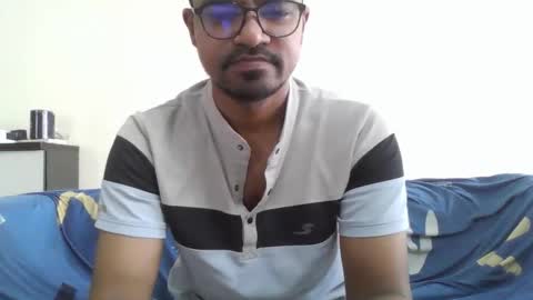 Snapshot of dilip_09 chatting on September 22, 2:24 am dilip_09 online show from September 22, 2:24 am