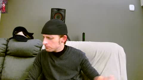 Snapshot of dilldough405 chatting on January 1, 11:18 pm Dilldough405 online show from January 1, 11:18 pm