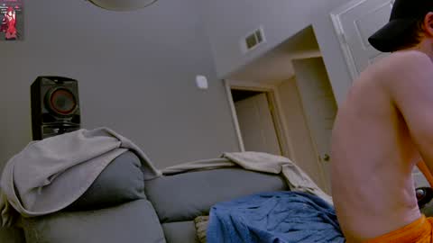 Snapshot of dilldough405 chatting on January 8, 5:48 am Dilldough405 online show from January 8, 5:48 am