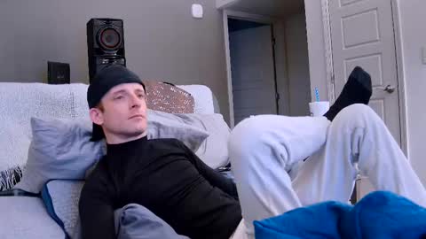 Snapshot of dilldough405 chatting on February 12, 4:11 pm Dilldough405 online show from February 12, 4:11 pm