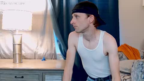 Snapshot of dilldough405 chatting on November 3, 7:37 pm Dilldough405 online show from November 3, 7:37 pm