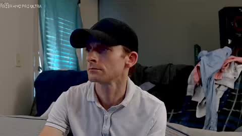 Snapshot of dilldough405 chatting on November 18, 10:14 pm Dilldough405 online show from November 18, 10:14 pm