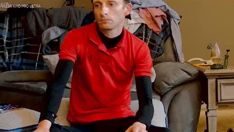 Snapshot of dilldough405 chatting on November 21, 8:07 pm Dilldough405 online show from November 21, 8:07 pm