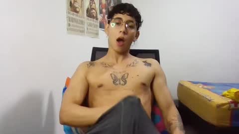 dillom420 online show from January 30, 5:41 am