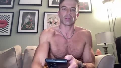 Snapshot of dillonwilde chatting on December 29, 8:26 pm Dillon online show from December 29, 8:26 pm