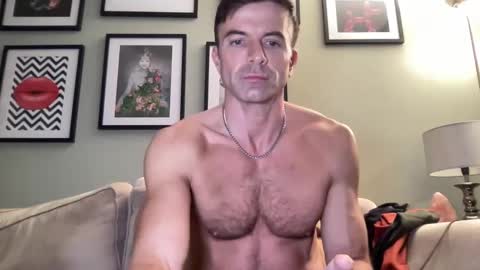 Snapshot of dillonwilde chatting on January 10, 8:26 pm Dillon online show from January 10, 8:26 pm