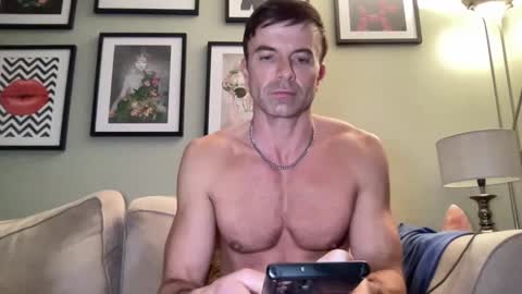 Snapshot of dillonwilde chatting on January 20, 8:29 pm Dillon online show from January 20, 8:29 pm