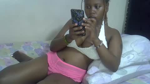 Snapshot of dime010 chatting on February 3, 10:11 pm dime online show from February 3, 10:11 pm