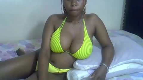 Snapshot of dime010 chatting on February 23, 8:00 pm dime online show from February 23, 8:00 pm