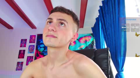 Julian Independent Model online show from December 3, 9:45 pm