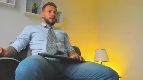 Snapshot of dimitri_master chatting on September 16, 10:11 pm Angel Dimitri online show from September 16, 10:11 pm