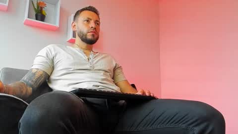 Angel Dimitri online show from November 9, 9:35 pm