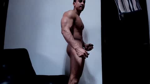 Snapshot of dimitriklein chatting on January 4, 4:43 pm dimitriklein online show from January 4, 4:43 pm