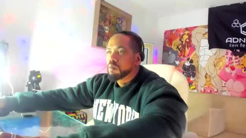 Snapshot of dimitry_muscle chatting on November 5, 10:43 pm dimitry kyle mucle online show from November 5, 10:43 pm