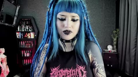 Snapshot of dimmuanddarkness chatting on December 24, 7:11 pm dimmuanddarkness online show from December 24, 7:11 pm