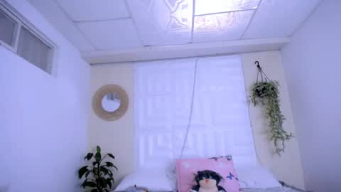 DINA online show from May 21, 5:53 pm
