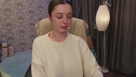 dinacandy online show from December 20, 2:38 pm