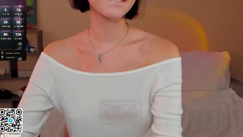 Snapshot of dindin_ chatting on October 16, 3:51 am Jessie online show from October 16, 3:51 am