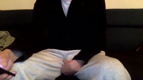 Snapshot of dinnerout1111 chatting on January 7, 6:03 pm dinnerout1111 online show from January 7, 6:03 pm