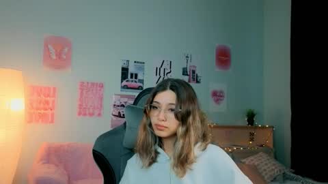 Sara Connor online show from February 5, 1:05 pm