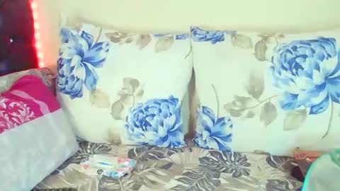 dinnydakrazx online show from October 1, 7:25 am