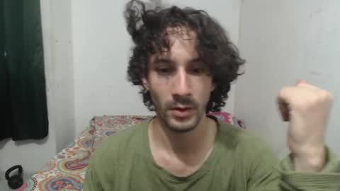 Snapshot of dioni_soe chatting on October 7, 2:20 am Henry online show from October 7, 2:20 am