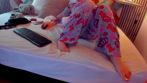 Snapshot of diosaelchat chatting on November 17, 3:34 am diosaelchat online show from November 17, 3:34 am