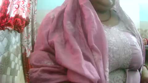 Snapshot of dipa2345 chatting on November 7, 11:10 am dipa2345 online show from November 7, 11:10 am