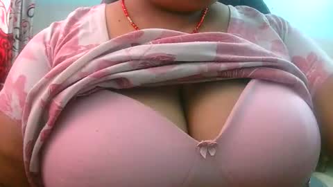 Snapshot of dipa2345 chatting on November 13, 5:50 am dipa2345 online show from November 13, 5:50 am