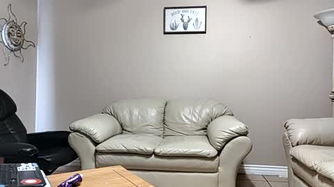 Snapshot of dipstik11 chatting on September 17, 10:22 pm DIPSTIK online show from September 17, 10:22 pm