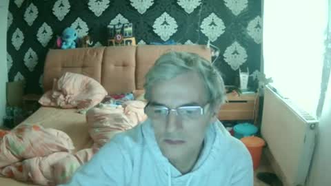 Snapshot of dirk6873 chatting on December 4, 8:34 am Adam Carla online show from December 4, 8:34 am